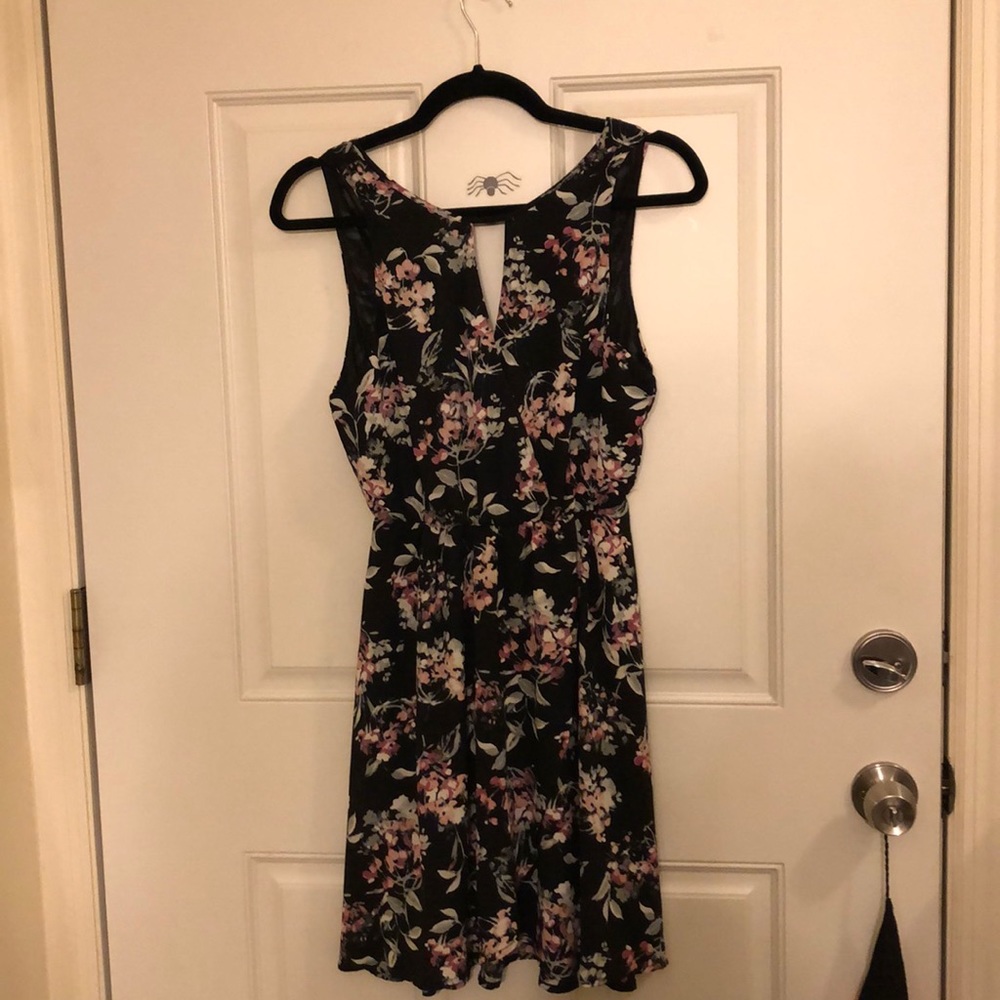 Floral dress - Picture 5 of 7